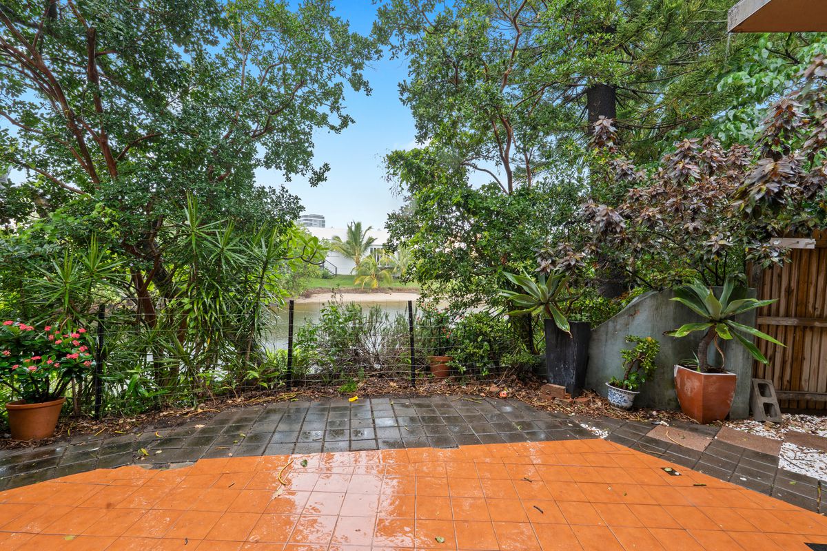 4 / 11 Orvieto Avenue, Mermaid Waters