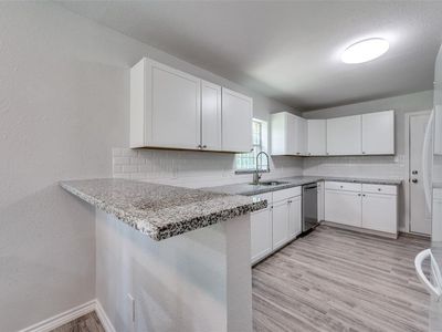 2414 East Kiest Boulevard, Dallas, TX, International