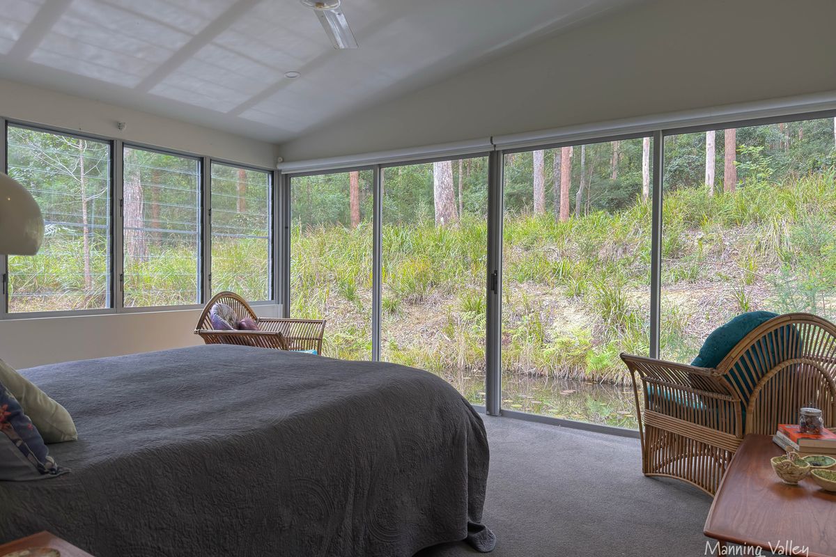 380 Hubbards Road North, Topi Topi