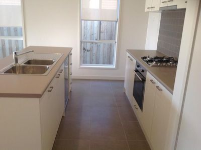 10 Beekeeper Road, Armstrong Creek