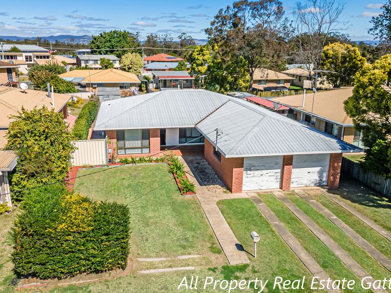 28 Marika Drive, Gatton