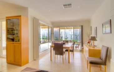 69  Fieldstone Blvd, Beaconsfield