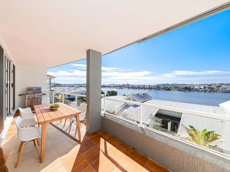 135 Macquarie Street, Teneriffe