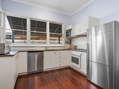 9 Butterfly Street, Piccadilly