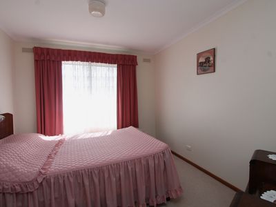 1 / 185A MOORE STREET, Warrnambool