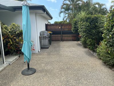 20 Bisdee St, Coral Cove