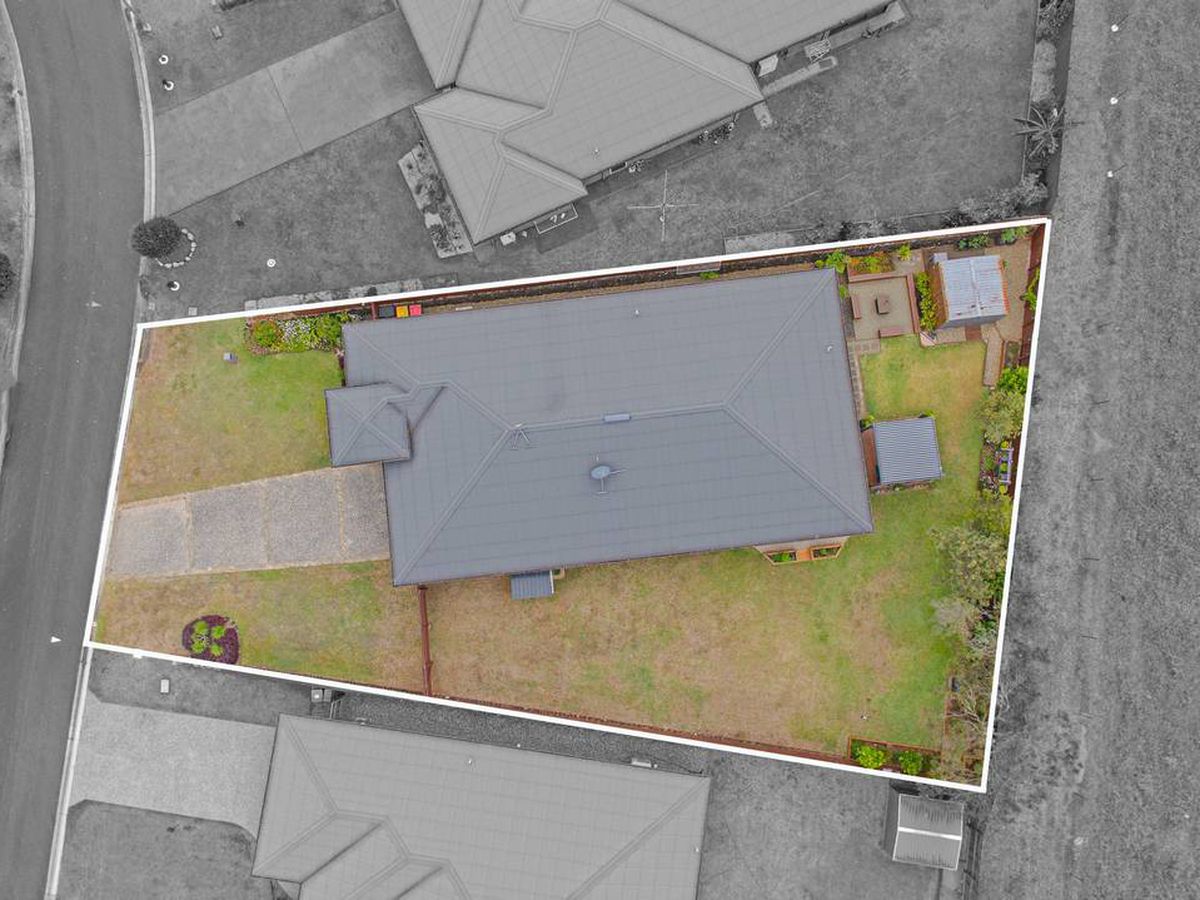 13 Lavender Crescent, Atherton