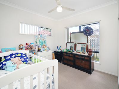 7 Reynolds Close, Redbank Plains