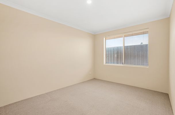 13 Valheru Avenue, Rockingham