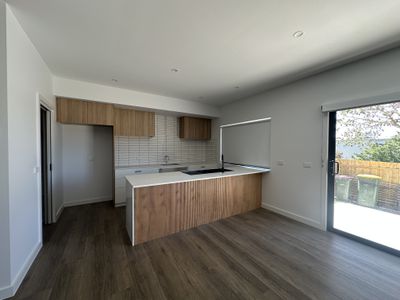 2 Settlement Road, Belmont