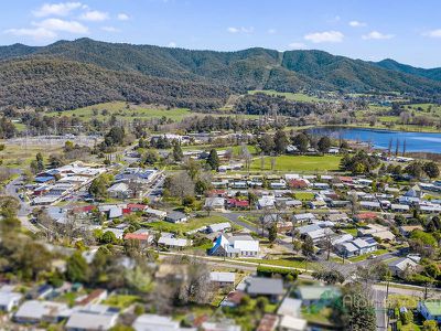14 Tawonga Crescent, Mount Beauty