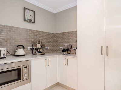 18 Minstrell Way , Madora Bay