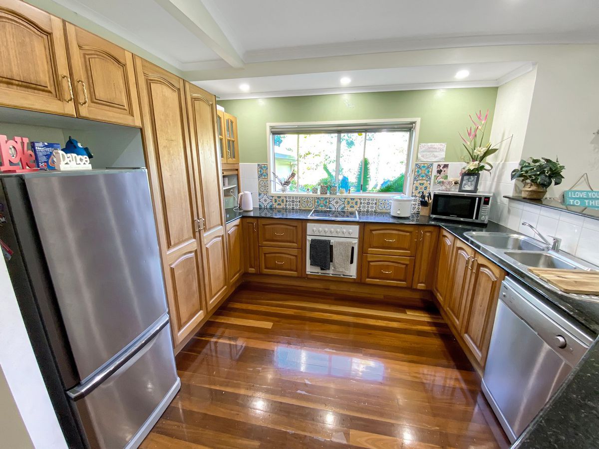 31 Mountain View Drive, Atherton