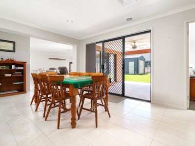 25 MORTIMER TERRACE, Leneva
