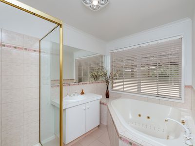 4 Shakespere Street, Heathcote