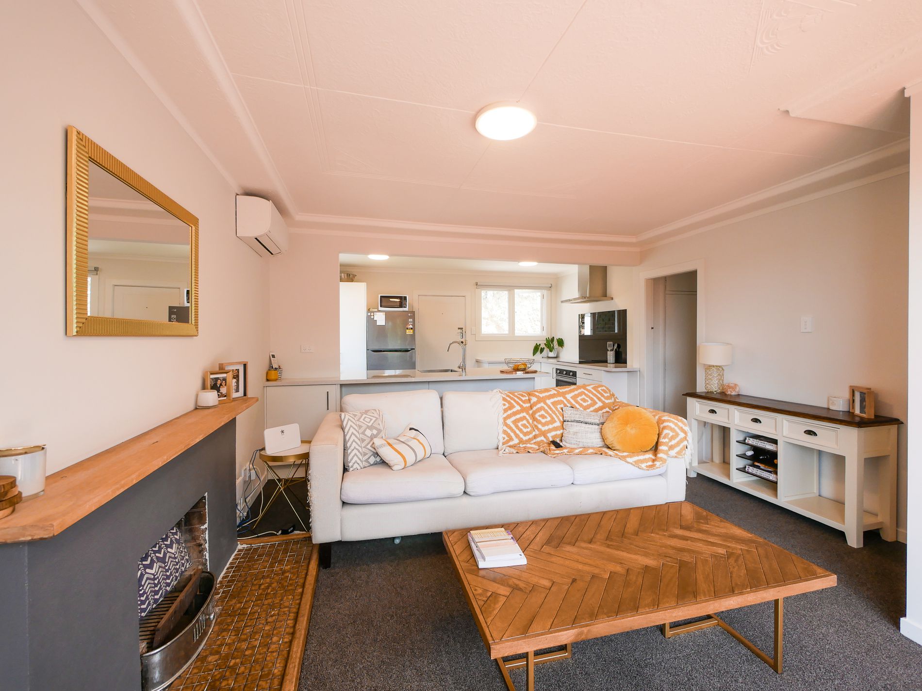 7 Avoca Street, Mornington