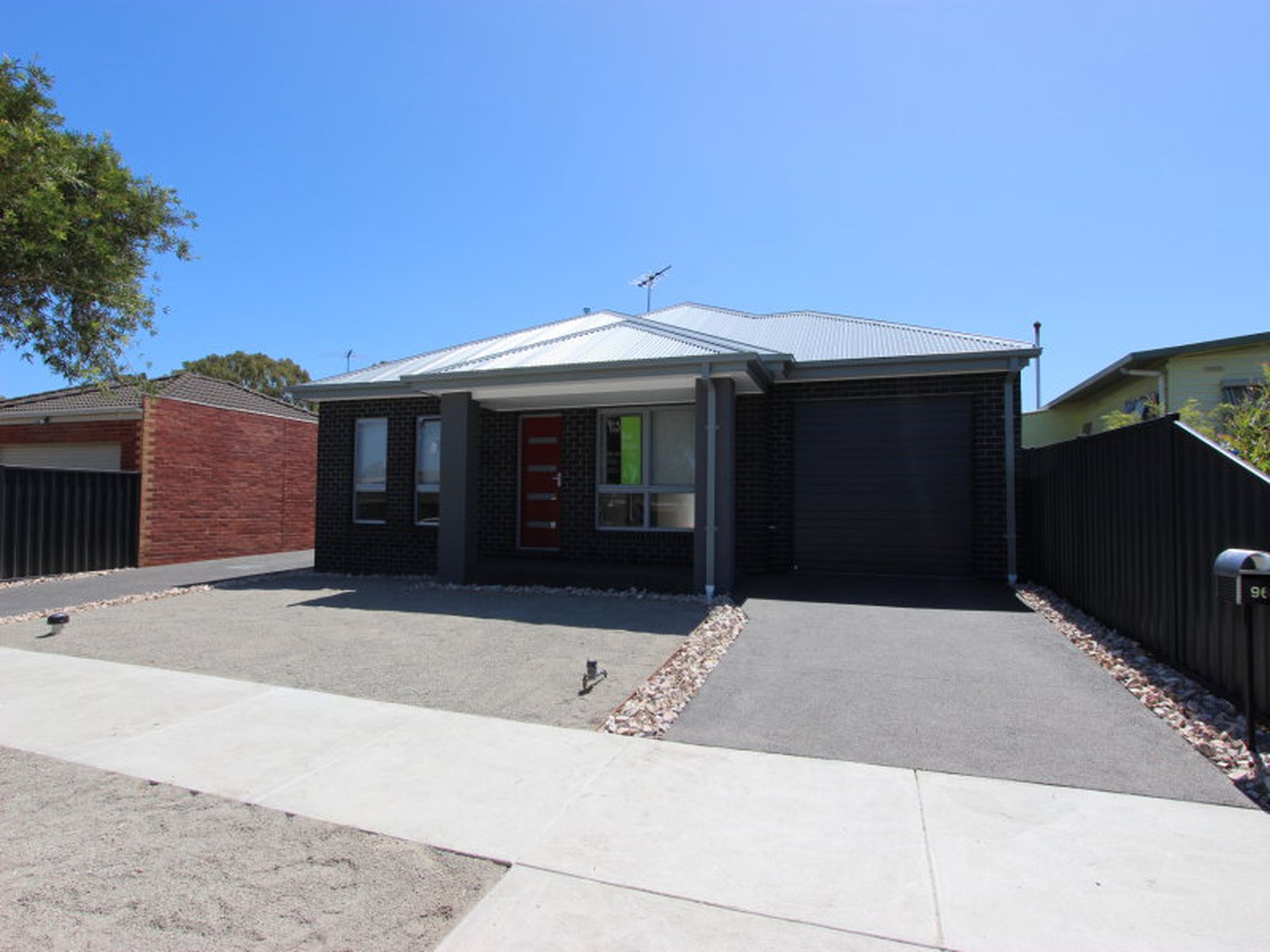 1 / 96 Calvert Street, Hamlyn Heights