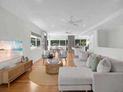 2 / 23 Sobraon Street, Sunrise Beach