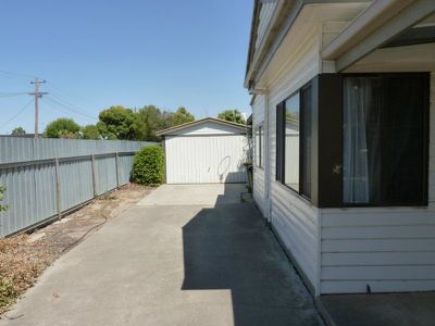 48 Bennett Road, Horsham