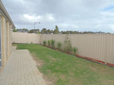 22 Geographe Bay Pass, Secret Harbour