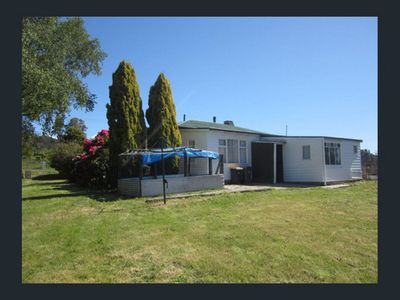 3058 West Tamar Highway, Loira