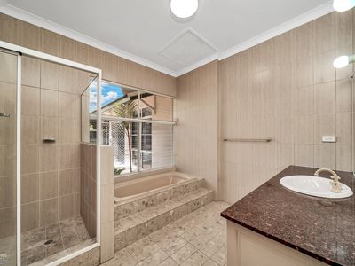 1 Moule Drive, Whitfield