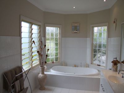 4 / 3 Coastal View Drive, Tallwoods Village