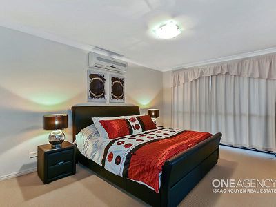 40 Viewpoint Dr, Springfield Lakes