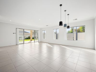 15 Medinah Street, Meadow Springs