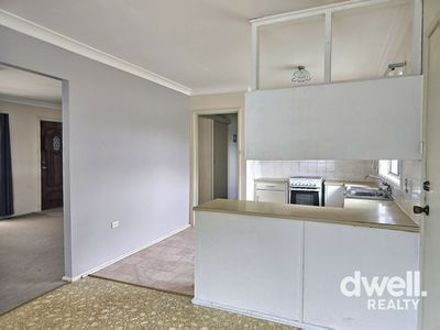 24 ISLAND POINT ROAD, St Georges Basin