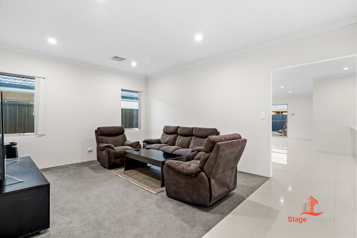 10 Greywacke Entrance, Piara Waters