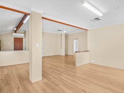 6 Borah Court, Caversham