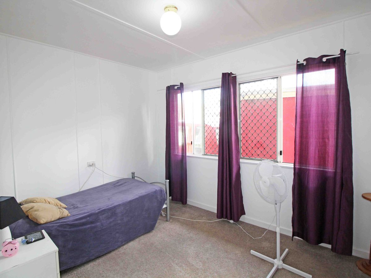 9 Logan Street, Atherton