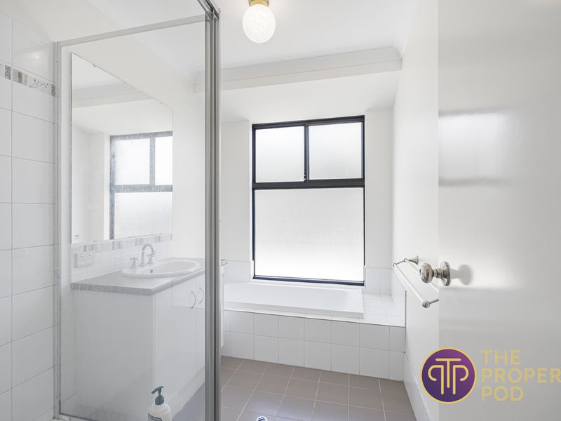 24 Sorbonne Turn, Aubin Grove