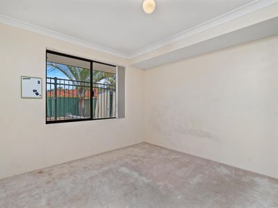 8 Roseate Court, Ballajura