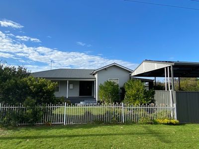 7 LEAKE STREET, Southend