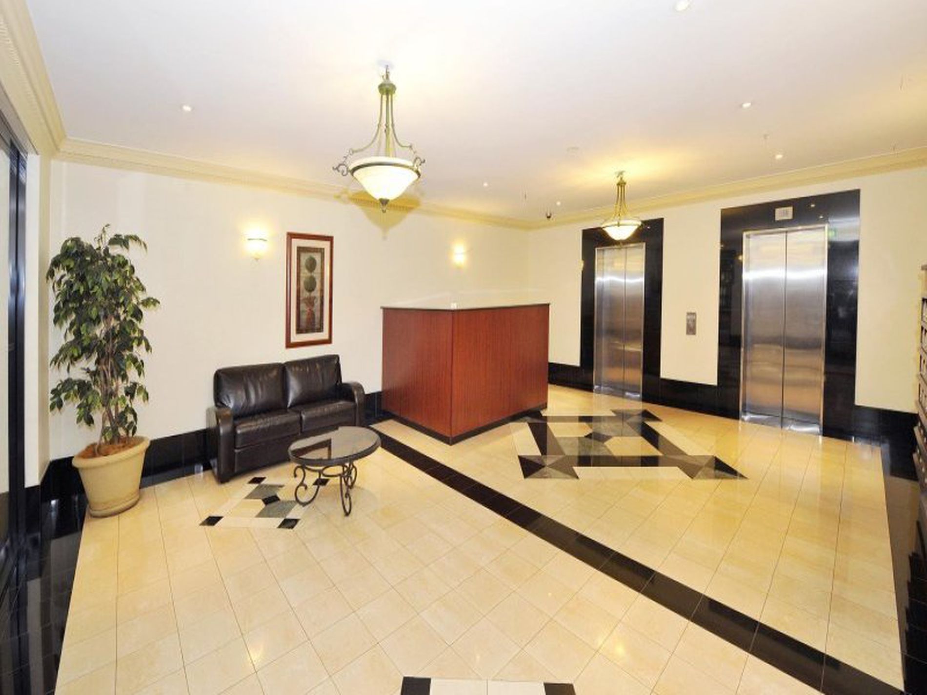 1304 / 5 Hosking Place, Sydney