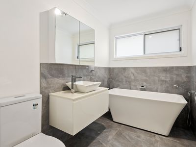28A Nannawilli Street, Berkeley