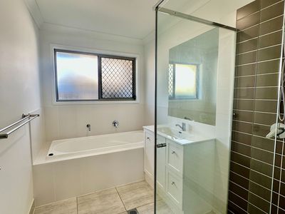 5 Langland Circuit, Walloon