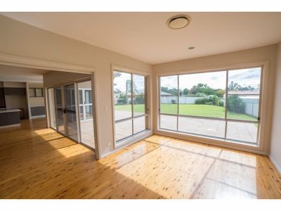 108 Maple Crescent, Narromine
