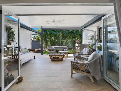 27 Amarina Avenue, Mooloolaba