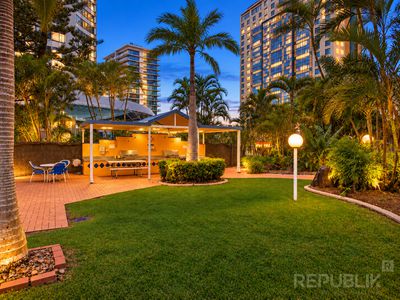 6B / 30 LAYCOCK STREET, Surfers Paradise