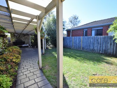 7 Lowther Court, Cranbourne North