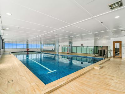 911 / 2 COMO CRESCENT, Southport