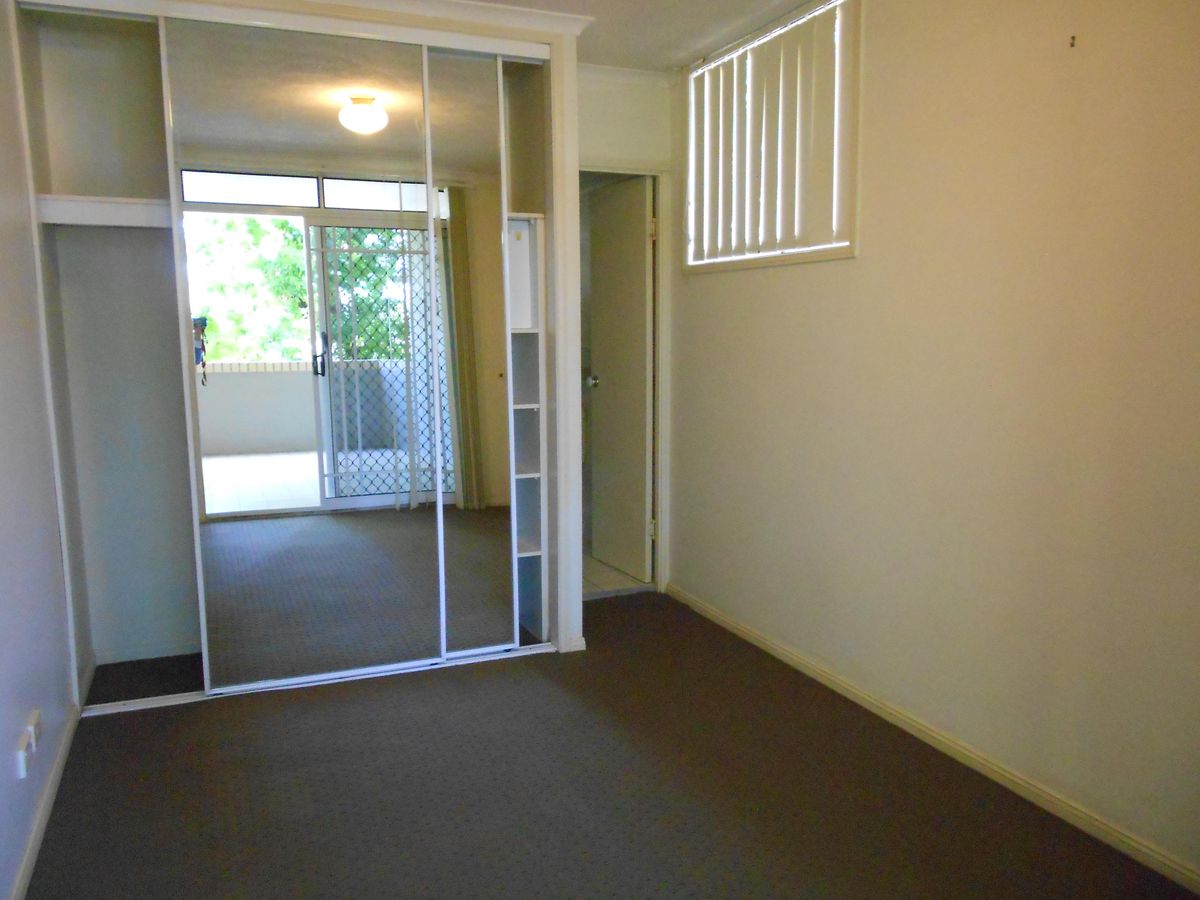 1 / 9 Bergin Street, Milton