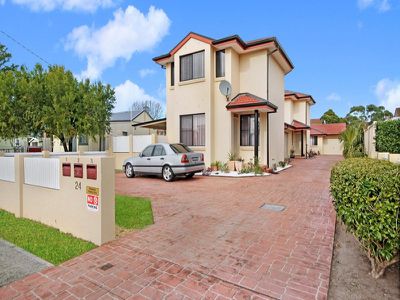 2 / 24 Peterborough Avenue, Lake Illawarra