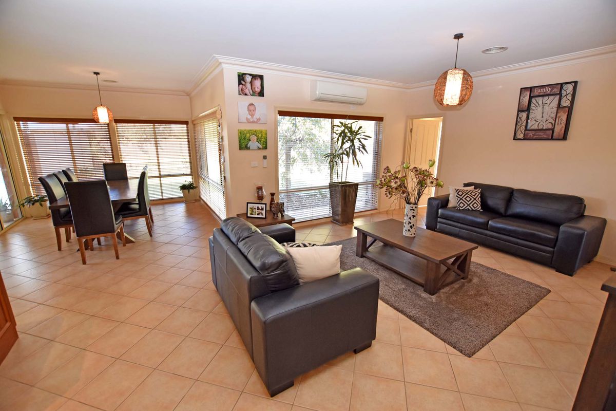 16 Deakin Grove, Tongala