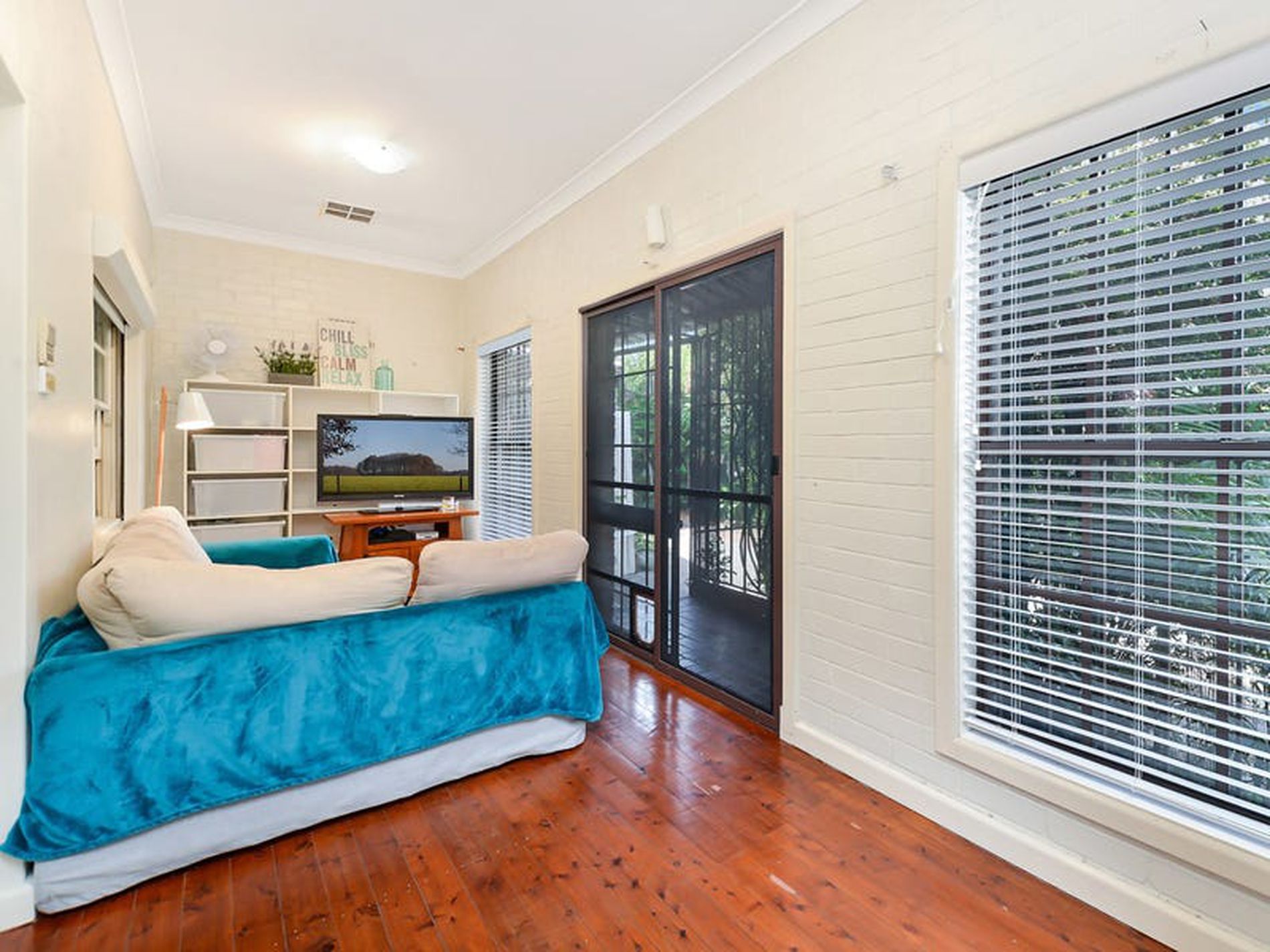 1 Hughes Avenue, Mascot