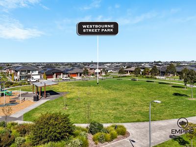 5 Lopes Walk, Clyde North