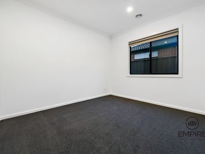 21 Pembrokeshire Loop, Clyde